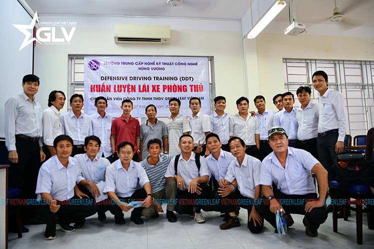 Khách hàng đánh giá thế nào về đội ngũ tài xế và chất lượng xe?