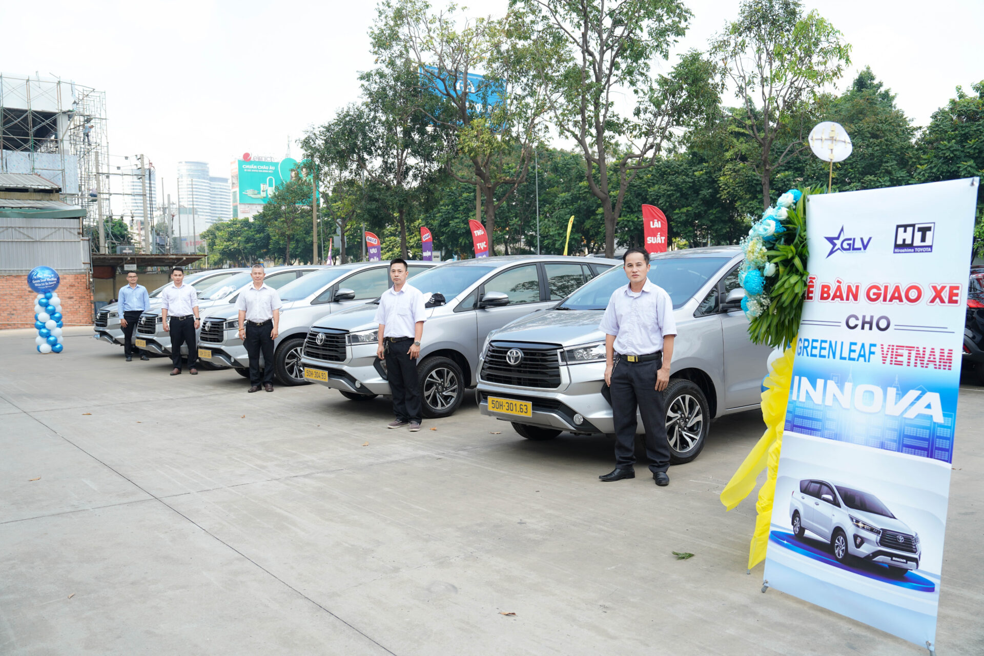 xu hướng thuê xe theo tháng năm 2025