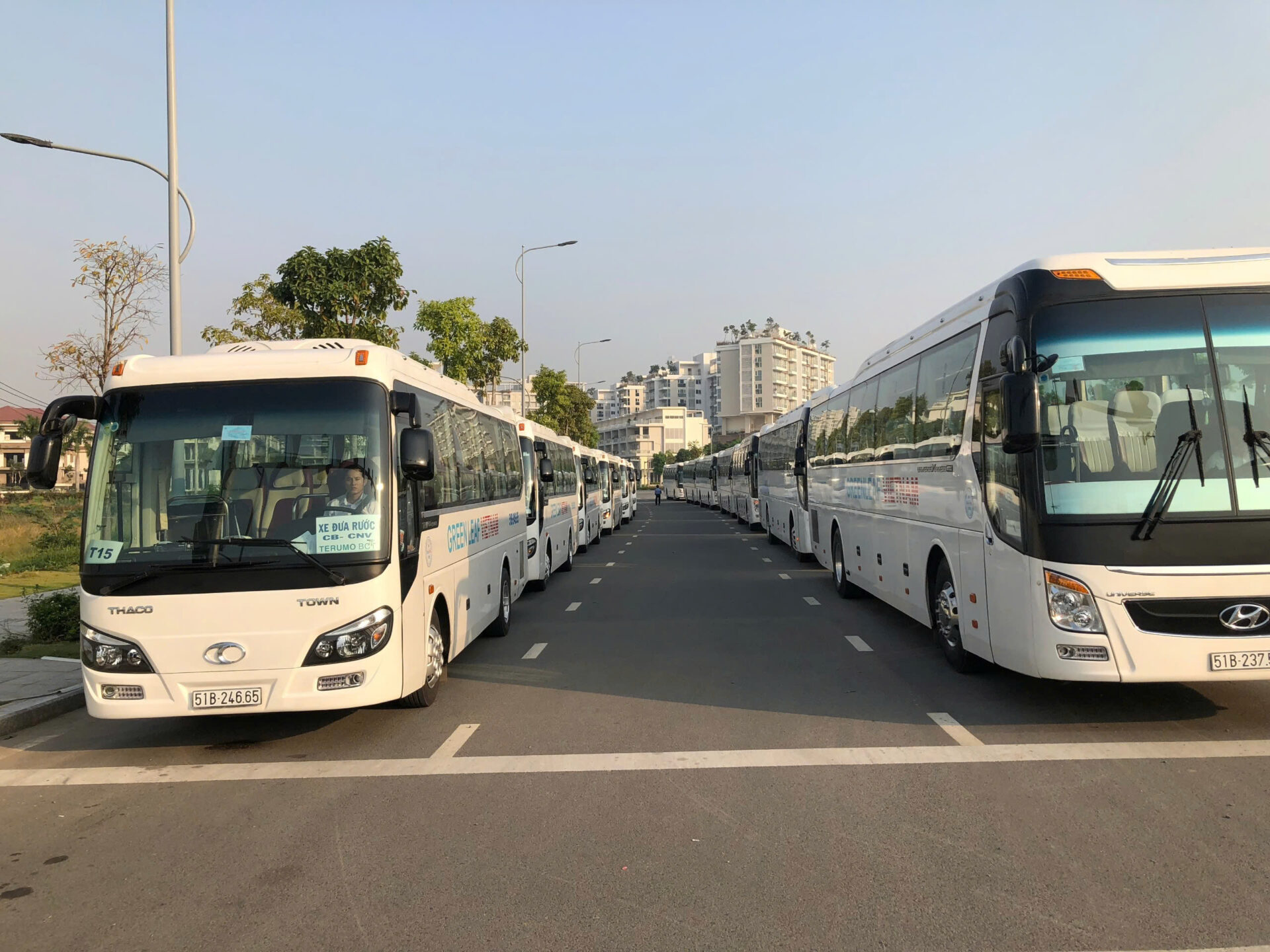 Xe 29 chỗ đón tiễn sân bay: chất lượng và an toàn cùng GLV