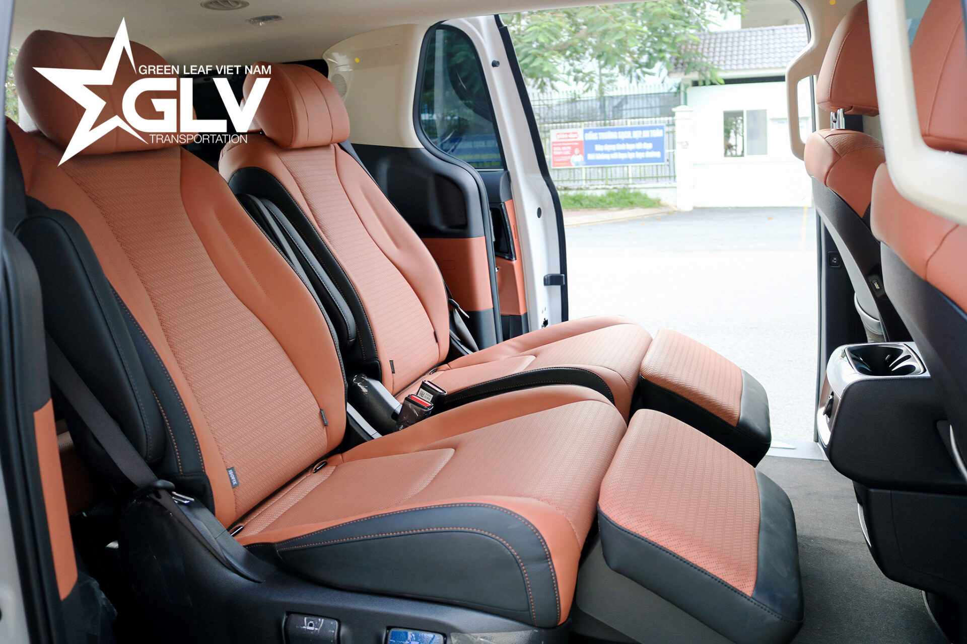 Tại sao thuê xe Kia Carnival của Green Leaf đi chơi golf là lựa chọn lý tưởng?